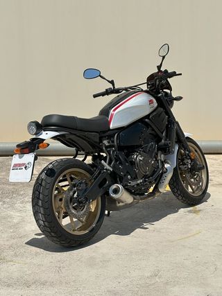 Yamaha XSR 700 Tribute 2021