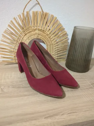 Zapatos de tacón burdeos