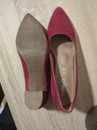 Zapatos de tacón burdeos