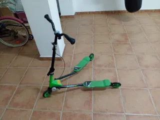 Patinete 3 Ruedas Verde Niños