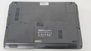 Asus K50IJ 15.6 T4400 2GB 250GB Win7
