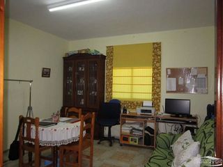 Edificio en venta en Lucena