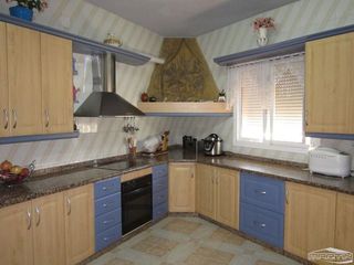 Edificio en venta en Lucena