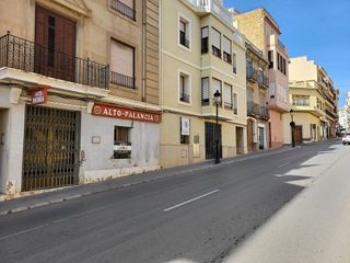 Local comercial en venta en Segorbe