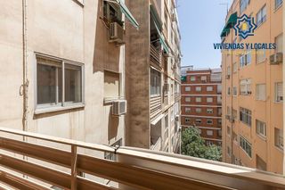 Piso en venta en Camino de Ronda - Rosaleda en Granada