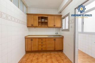 Piso en venta en Camino de Ronda - Rosaleda en Granada