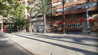 Local comercial en venta en Villena