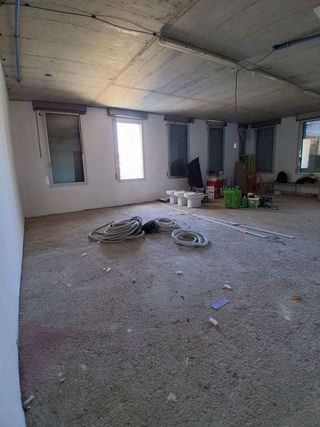 Oficina en alquiler en Singuerlín - Can Franquesa - Les Oliveres en Santa Coloma de Gramanet