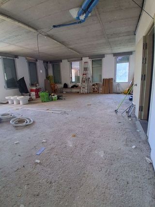 Oficina en alquiler en Singuerlín - Can Franquesa - Les Oliveres en Santa Coloma de Gramanet