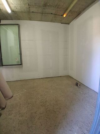 Oficina en alquiler en Singuerlín - Can Franquesa - Les Oliveres en Santa Coloma de Gramanet