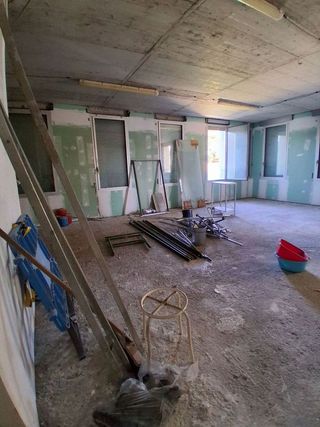 Oficina en alquiler en Singuerlín - Can Franquesa - Les Oliveres en Santa Coloma de Gramanet