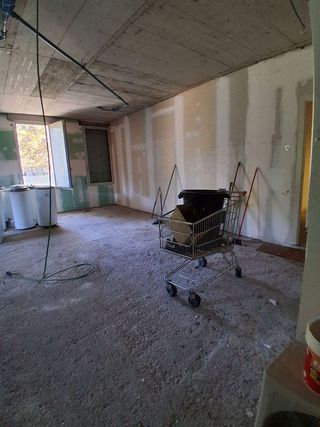 Oficina en alquiler en Singuerlín - Can Franquesa - Les Oliveres en Santa Coloma de Gramanet