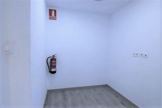 Local comercial en alquiler en Gavarra en Cornellà de Llobregat