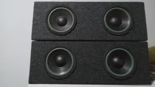 4 Altavoces Enmoquetados Estéreo 300W RSX611B