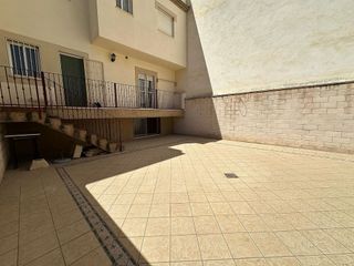 Casa adosada en venta en Úbeda