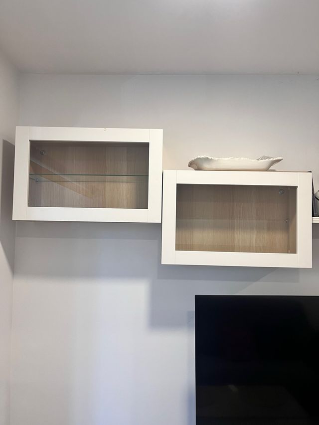 2 Vitrinas modulares Ikea madera y cristal.