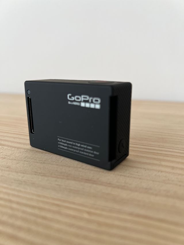 Cámara GoPro Hero 4 + Accesorios