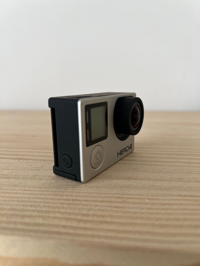 Cámara GoPro Hero 4 + Accesorios