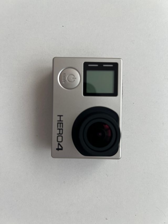 Cámara GoPro Hero 4 + Accesorios
