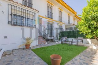 Casa adosada en venta en Las Vaguadas - Urb. del Sur en Badajoz