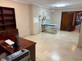 Oficina en alquiler en Centro en Almería