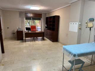 Oficina en alquiler en Centro en Almería