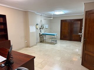 Oficina en alquiler en Centro en Almería