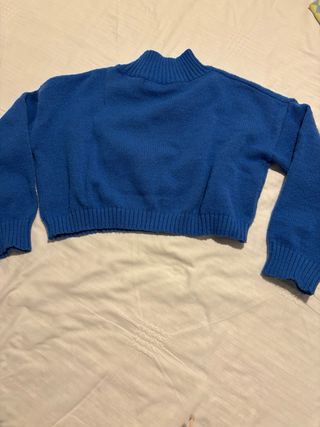 Jersey azul cuello alto