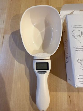 Báscula digital de cocina con cuchara