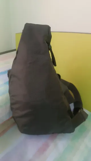 Bolso bandolera marrón con cremallera