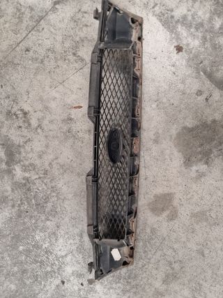 Rejilla frontal Ford Fiesta IV