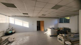 Nave industrial en venta en Can Jofresa - Sta. Margarida en Terrassa