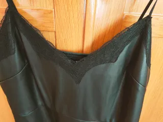 Vestido negro efecto piel mujer