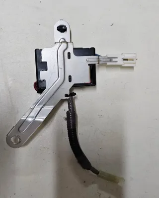 Relé Filtro Ruido Antena Toyota Lexus IS220d