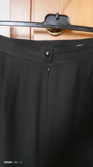 Gonna elegante nera con fiocco