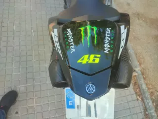 Yamaha R1 Crossplane 2014  €11000