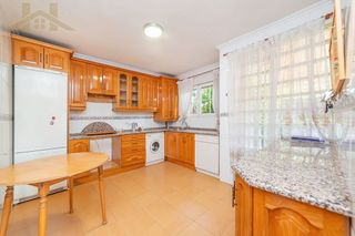 Casa adosada en venta en Pintores-Ferial en Parla