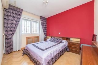 Casa adosada en venta en Pintores-Ferial en Parla