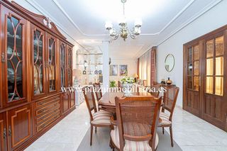 Chalet en venta en Lucena