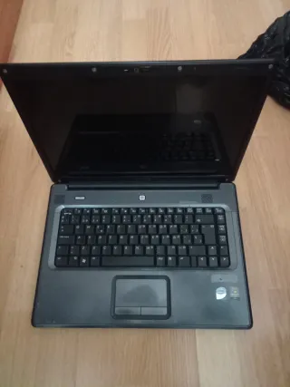 Portátil HP Compaq Presario C700 Negro
