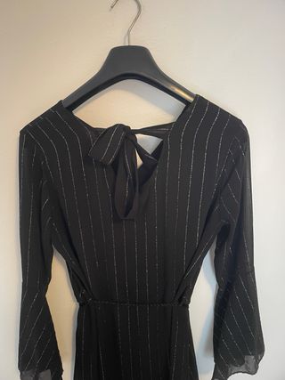 Vestito nero con righe argento