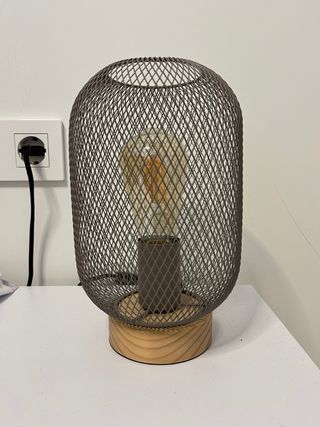 Lámpara mesilla noche madera y metal