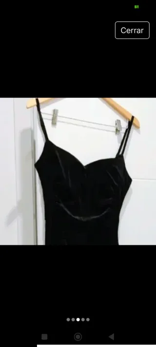 Elegante Vestido largo negro con abertura