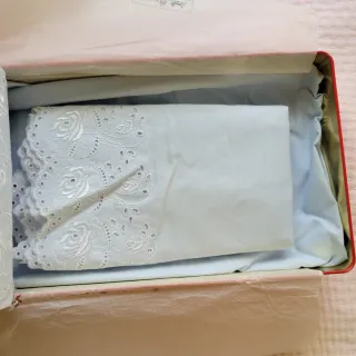 Juego de Sábanas Bordadas Azul Claro