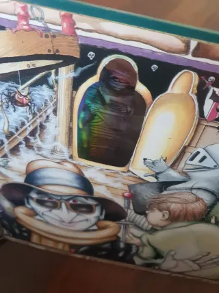 Libro con hologramas en catalan