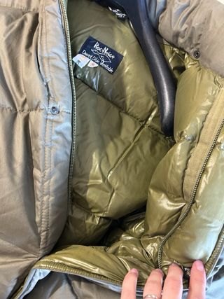 Plumífero hombre verde oliva