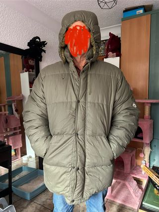 Plumífero hombre verde oliva