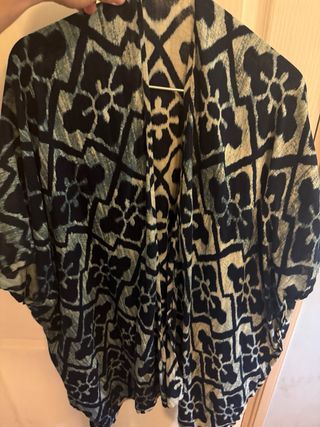 Kimono Japonés Artesanal Azul y Blanco