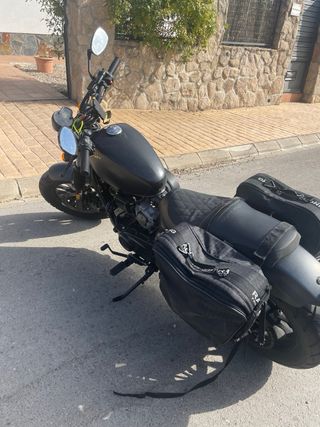 Hyosung 300gv Bobber Negra