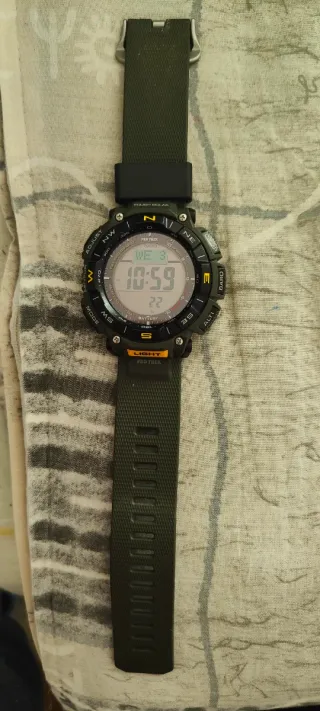 Reloj Casio Pro-Trek Solar Nuevo